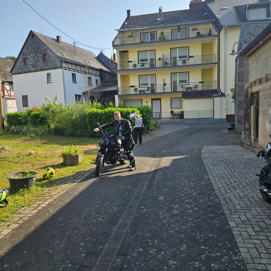 Je motor veilig in de garage zetten